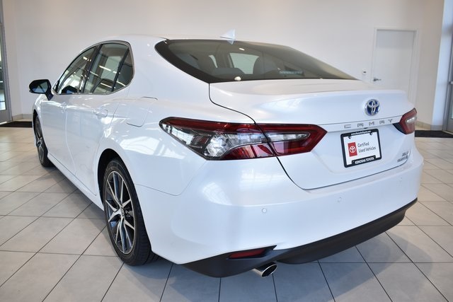 2022 Toyota Camry Hybrid XLE photo 6
