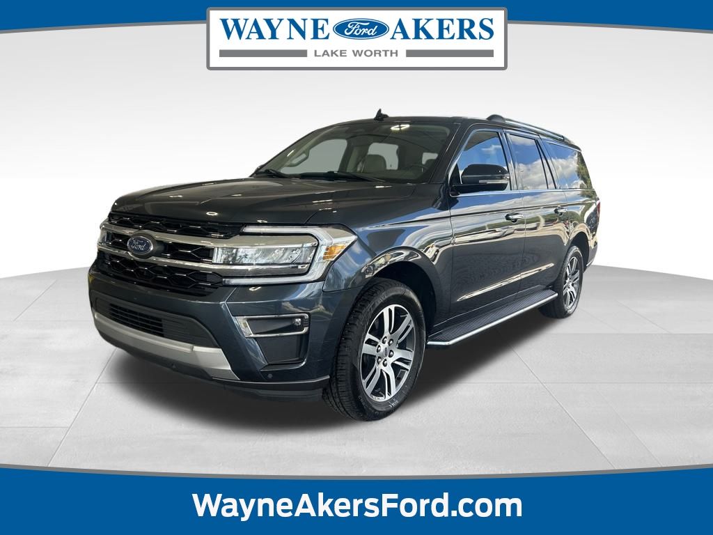 2023 Ford Expedition Limited's photo