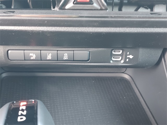 2025 Dodge Charger R/T photo 18
