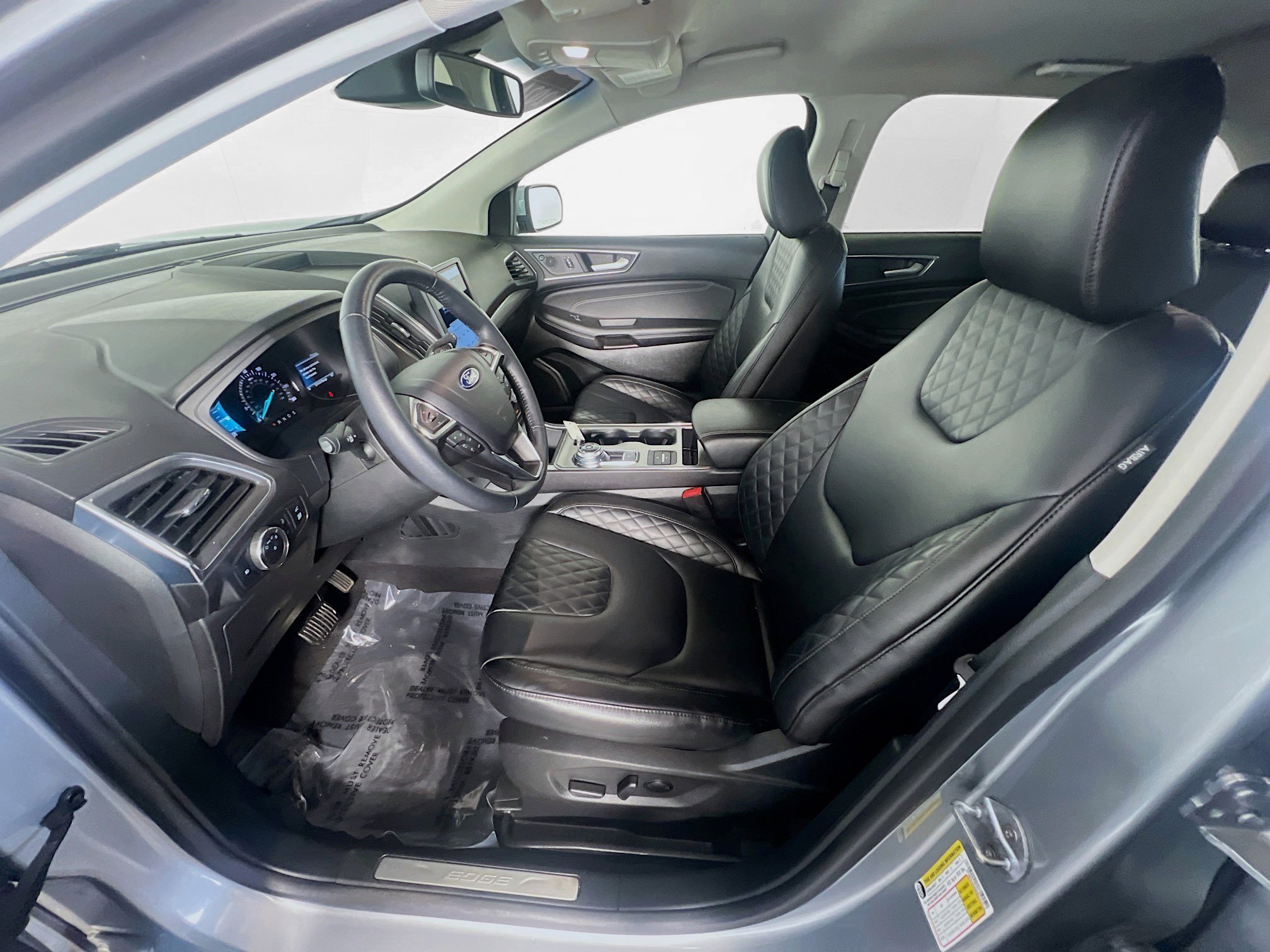 2024 Ford Edge Titanium photo 11