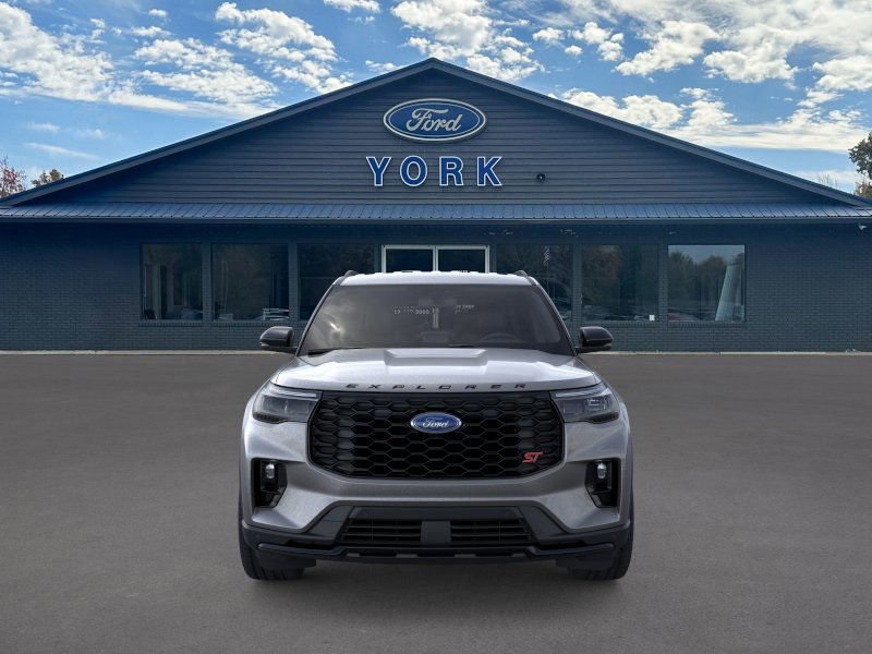 2026 Ford Explorer ST photo 4