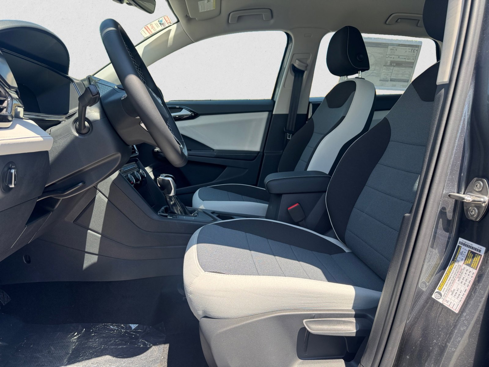 2025 Volkswagen Taos S photo 8