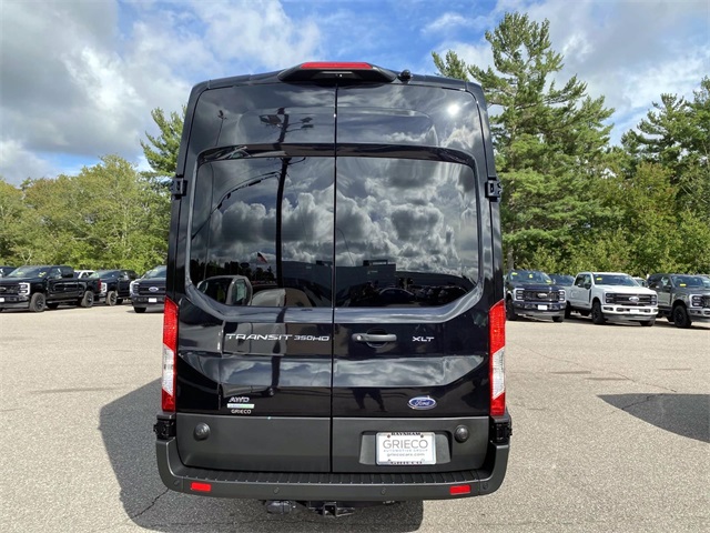 2024 Ford Transit photo 4