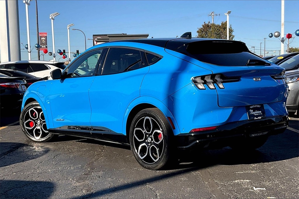 2021 FORD MUSTANG MACH-E - Image 8