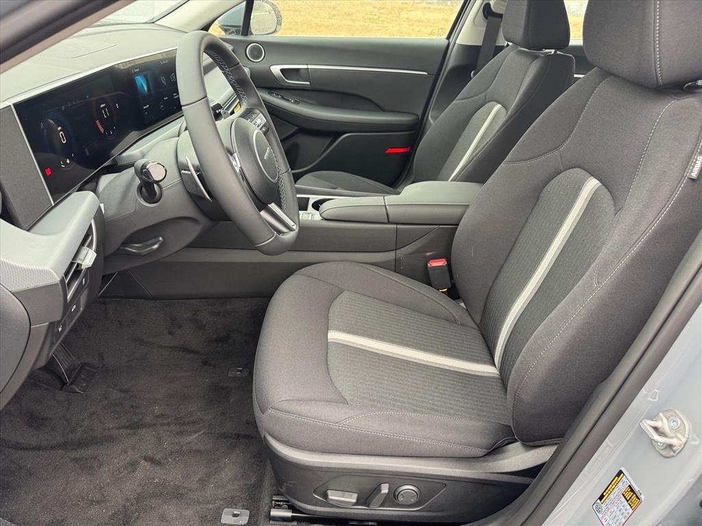 2026 Hyundai Sonata SEL Sport photo 3