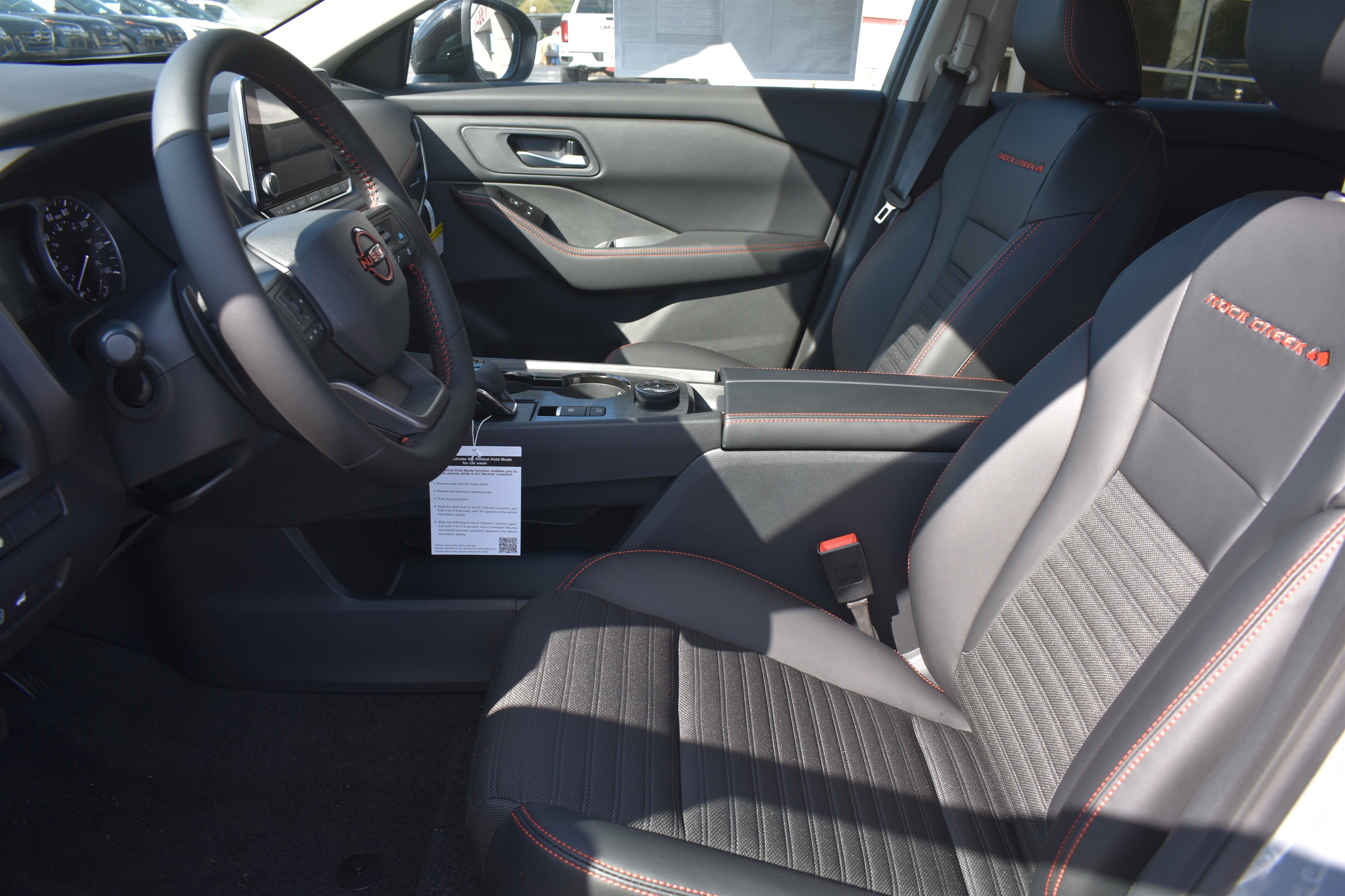 2026 Nissan Rogue SV photo 4