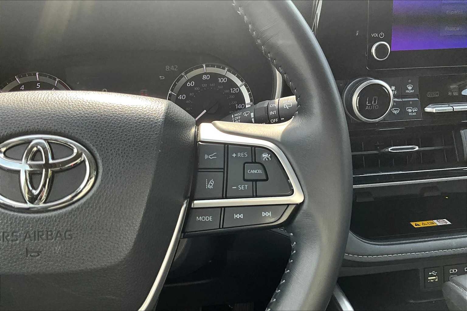 2023 Toyota Highlander Limited Platinum XLE XSE photo 22
