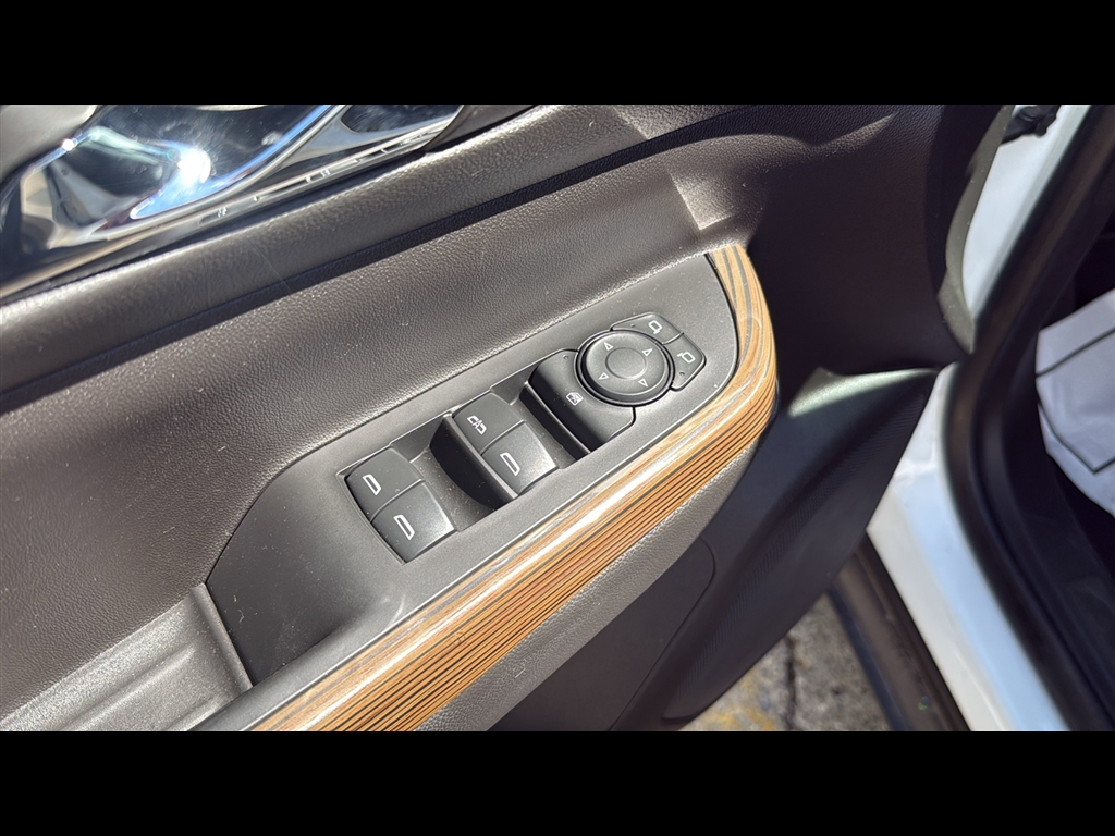 2023 Gmc Acadia SLE photo 8