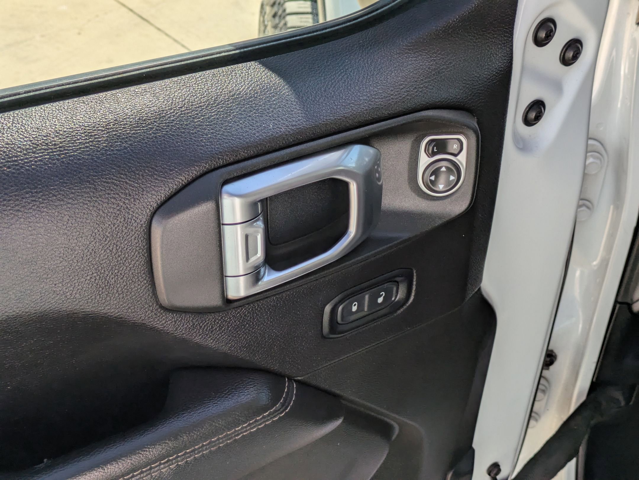 2019 Jeep Wrangler Unlimited Sahara photo 12