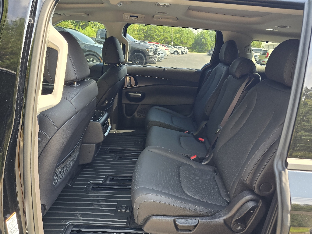 2026 Kia Carnival SX Prestige photo 4