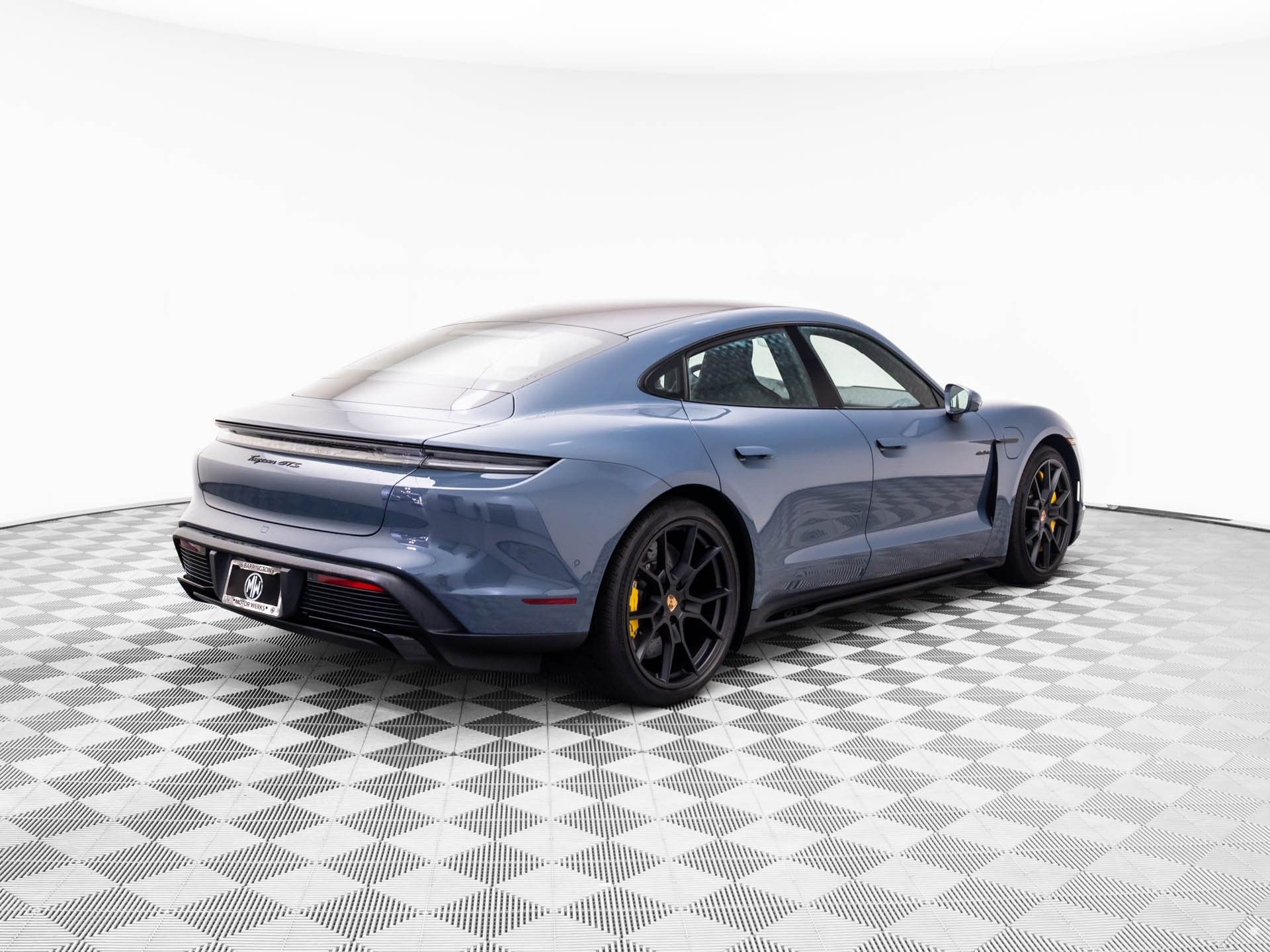 2025 Porsche Taycan GTS photo 8