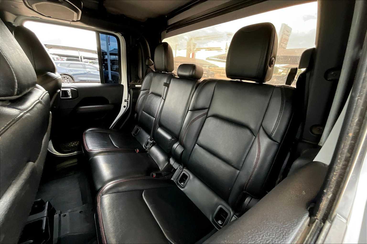 2020 Jeep Gladiator Rubicon photo 34