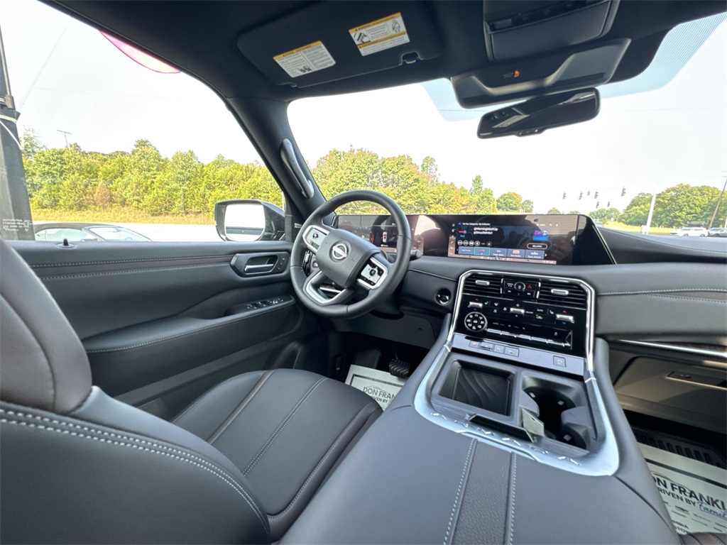 2025 Nissan Armada SL photo 14