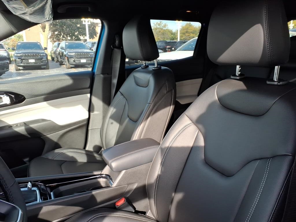 2026 Jeep Compass Limited photo 9