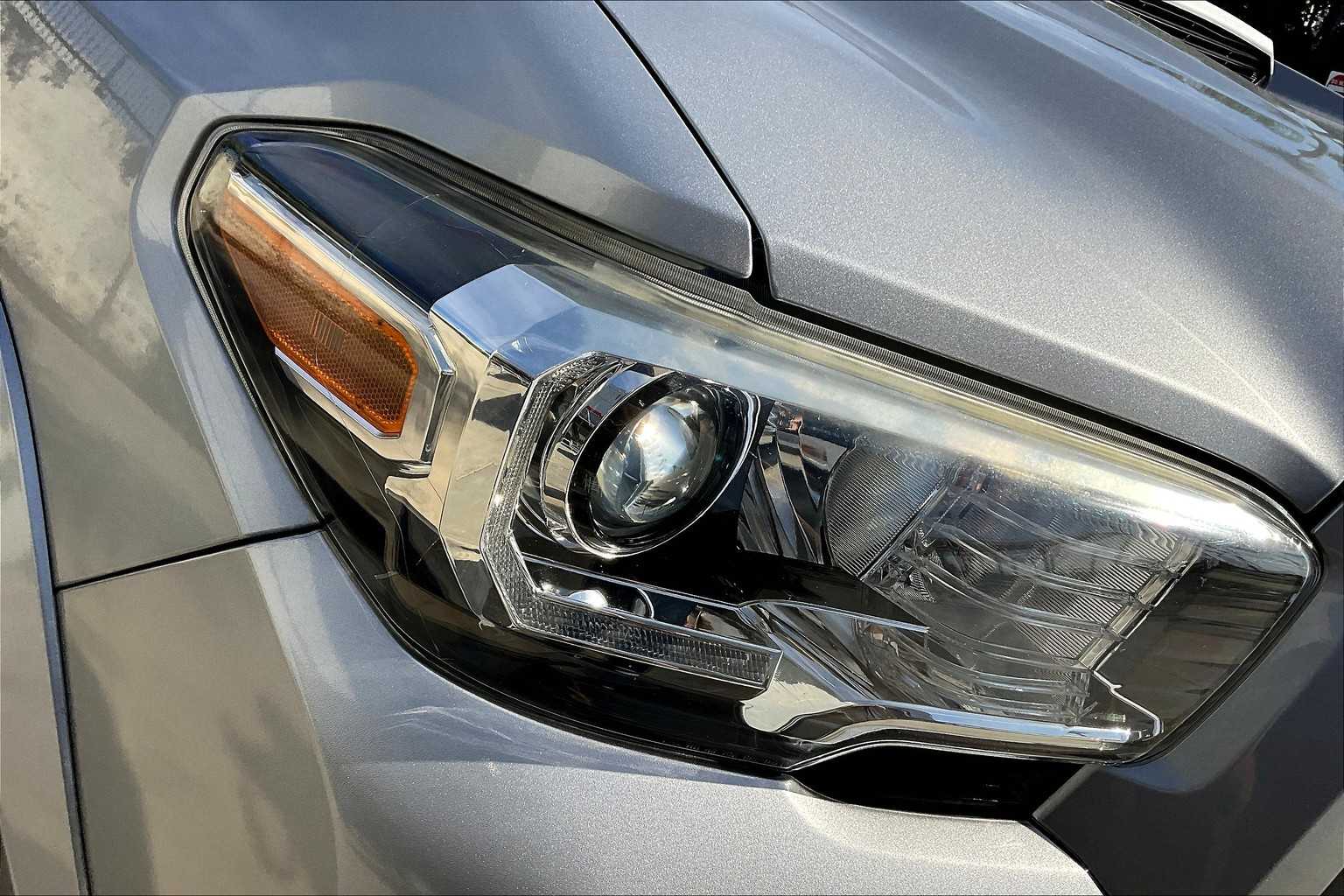 2020 Toyota Tacoma TRD Sport Double Cab V6 photo 25