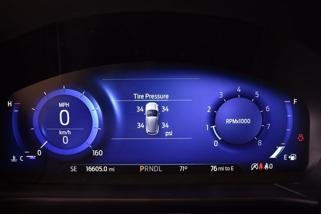 2022 Ford Escape Titanium photo 24