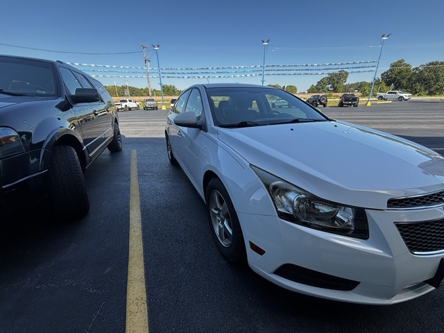 2012 Chevrolet Cruze photo 3