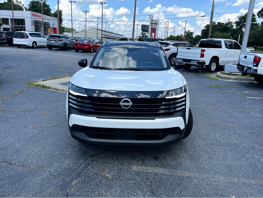 2025 Nissan Kicks SV photo 2