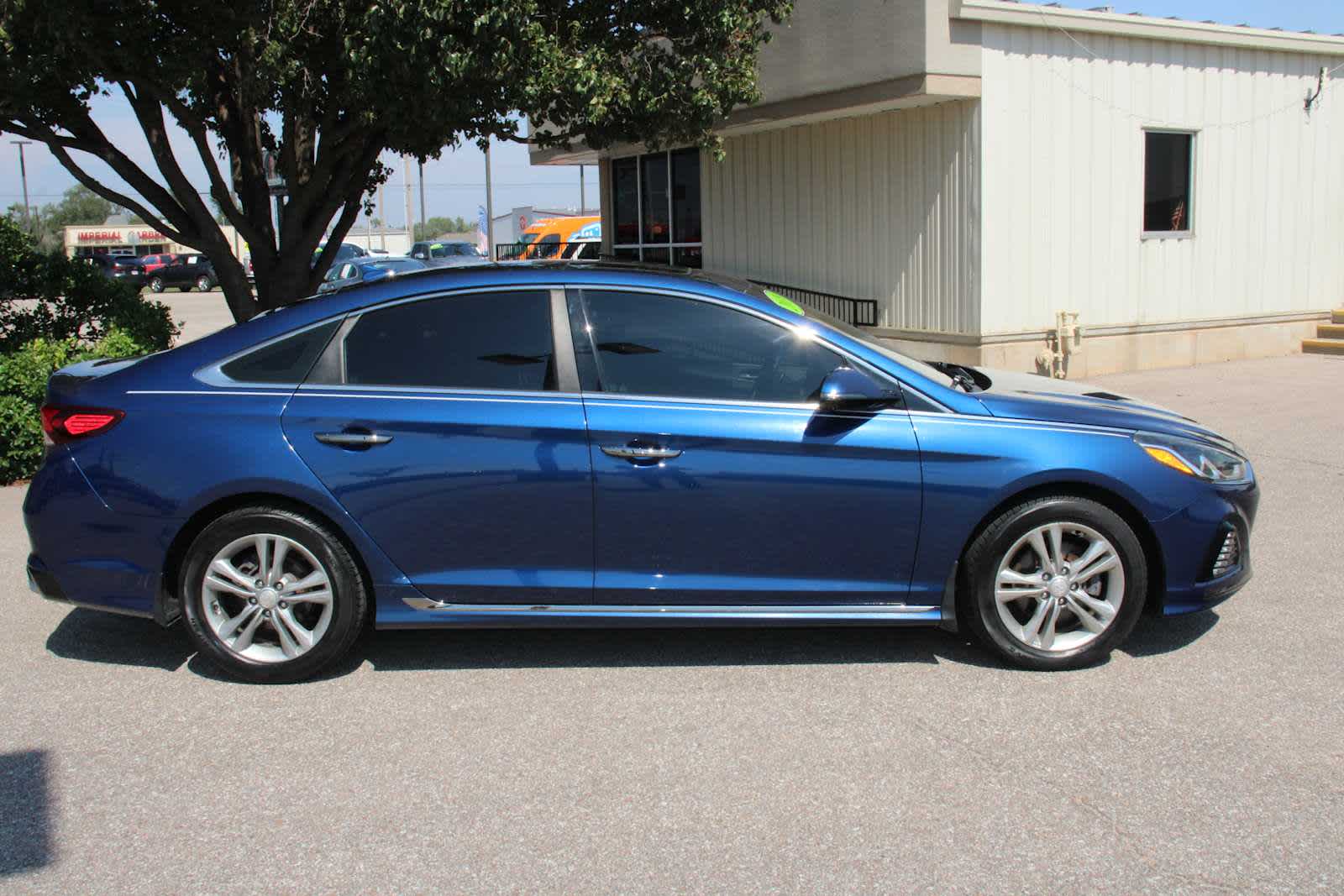 2019 Hyundai Sonata Sport photo 2