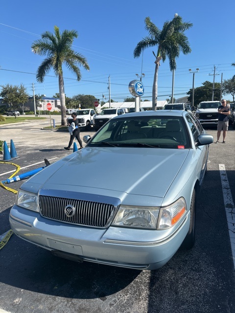 2005 Mercury Grand Marquis LS's photo