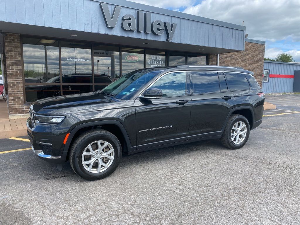 2023 Jeep Grand Cherokee Limited photo 2