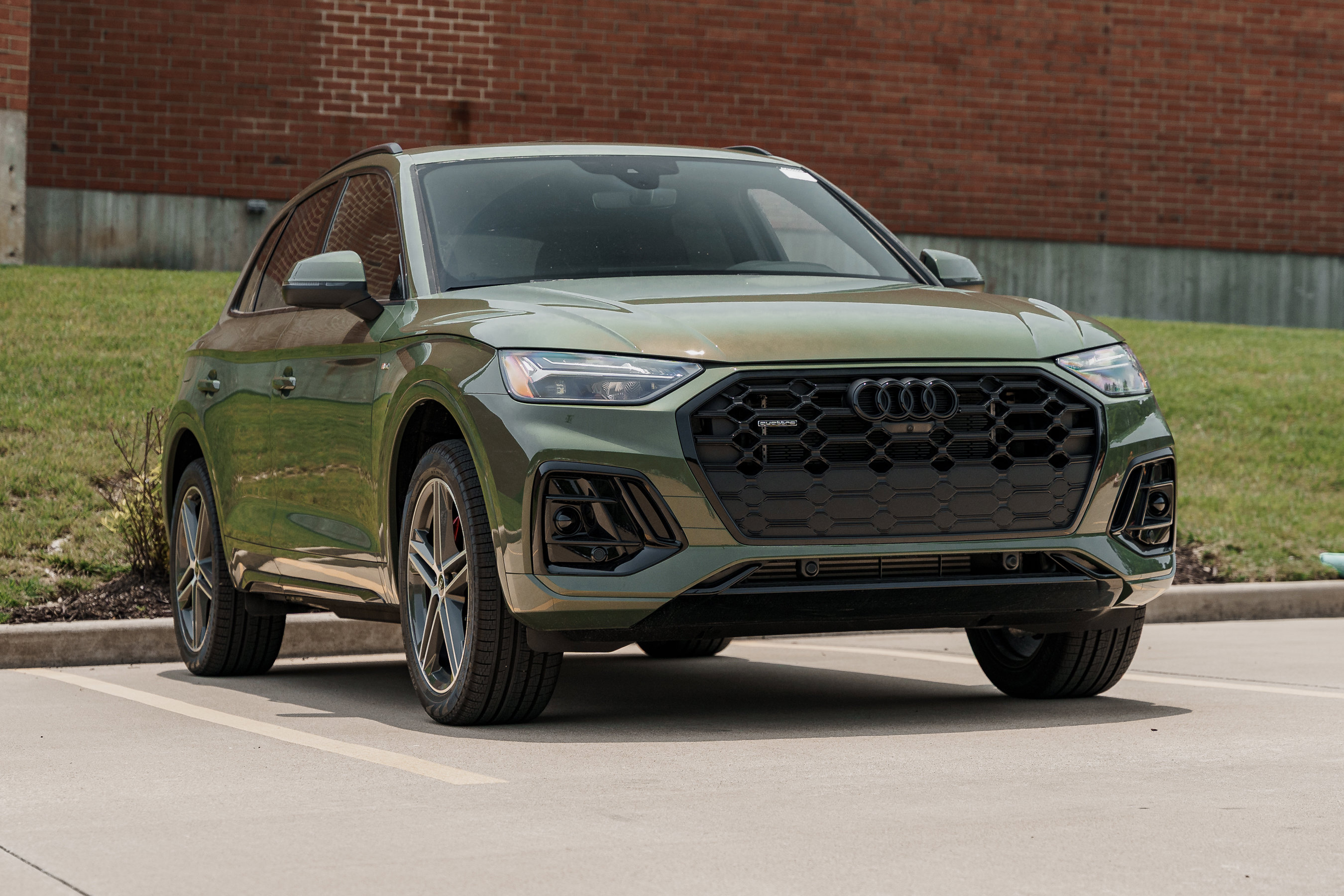 New 2025 DISTRICT GREEN Audi S line Premium Plus image 1