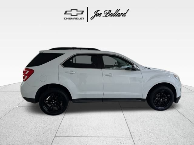 2017 Chevrolet Equinox LT photo 4