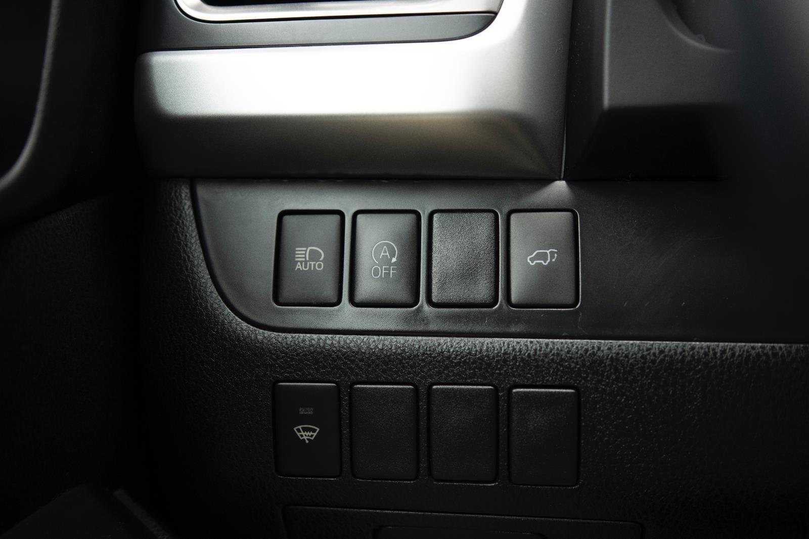 2018 Toyota Highlander SE photo 11