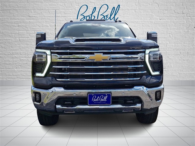 2024 Chevrolet Silverado 2500HD LTZ photo 2