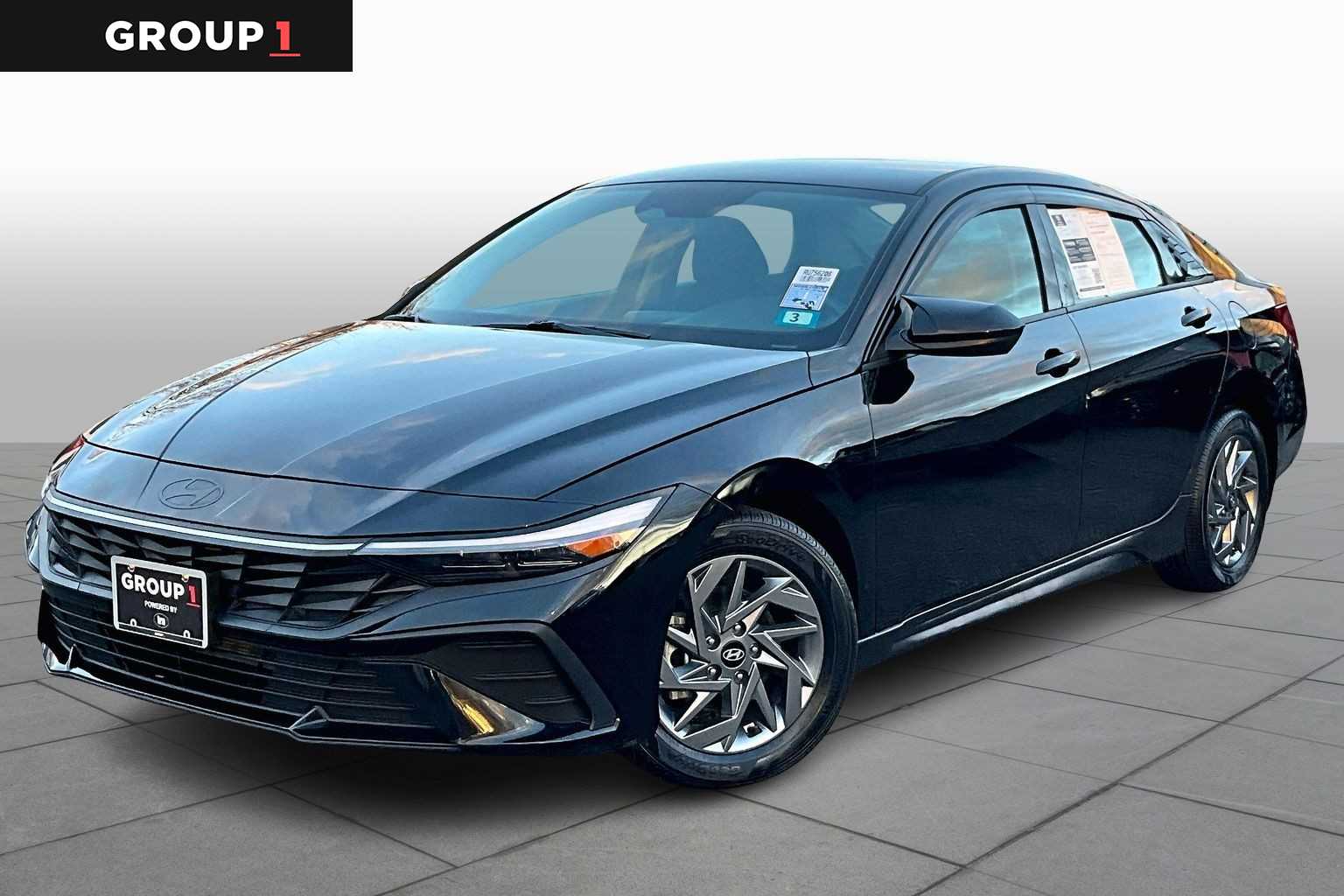 2024 Hyundai Elantra SEL's photo