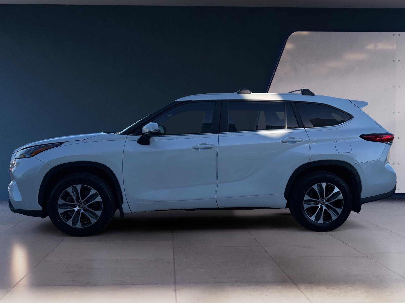 2023 Toyota Highlander Limited Platinum XLE XSE photo 2