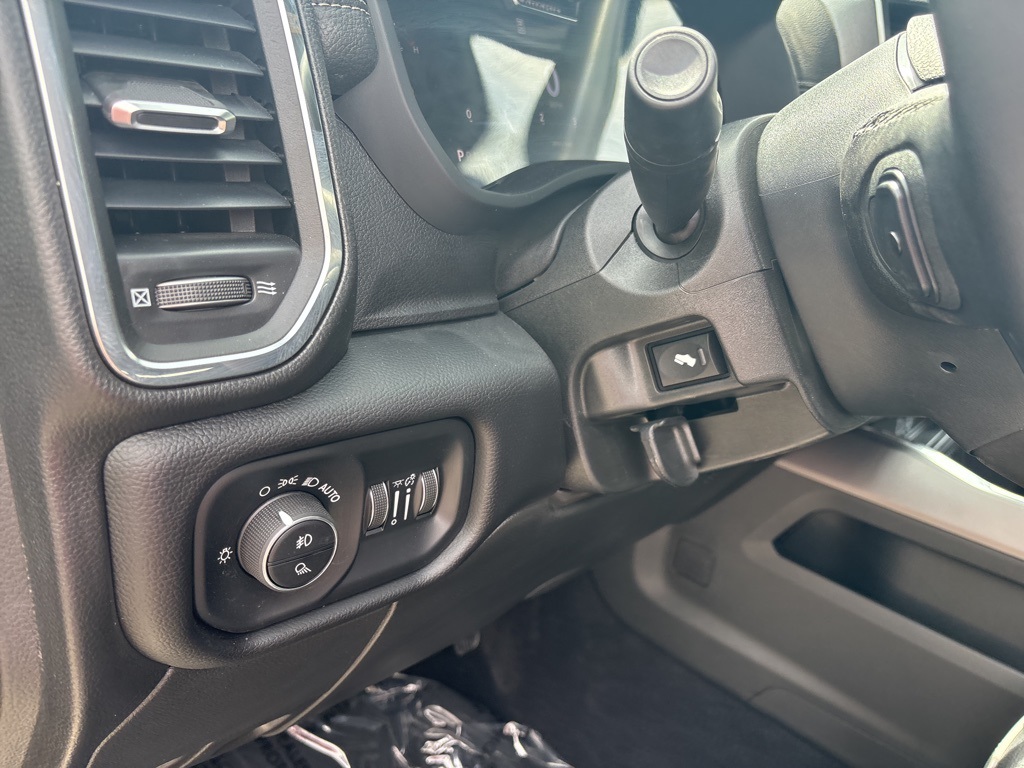 2025 Ram 2500 Laramie photo 9