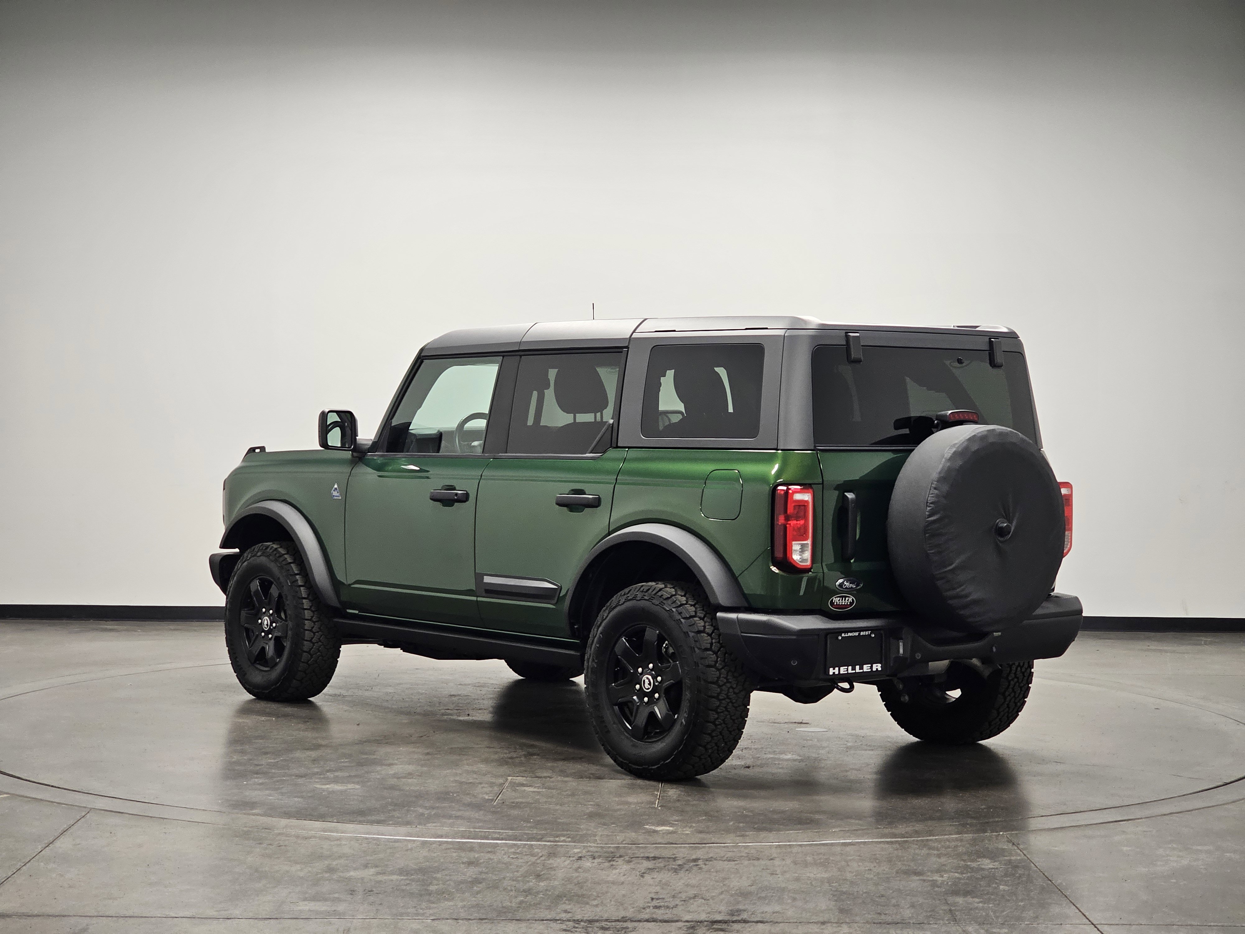 2024 Ford Bronco Black Diamond photo 5