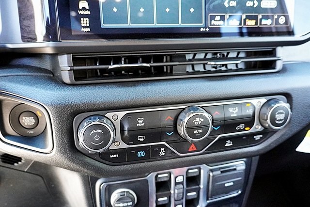 Certified Used 2024 White Jeep Sport S 4xe image 28