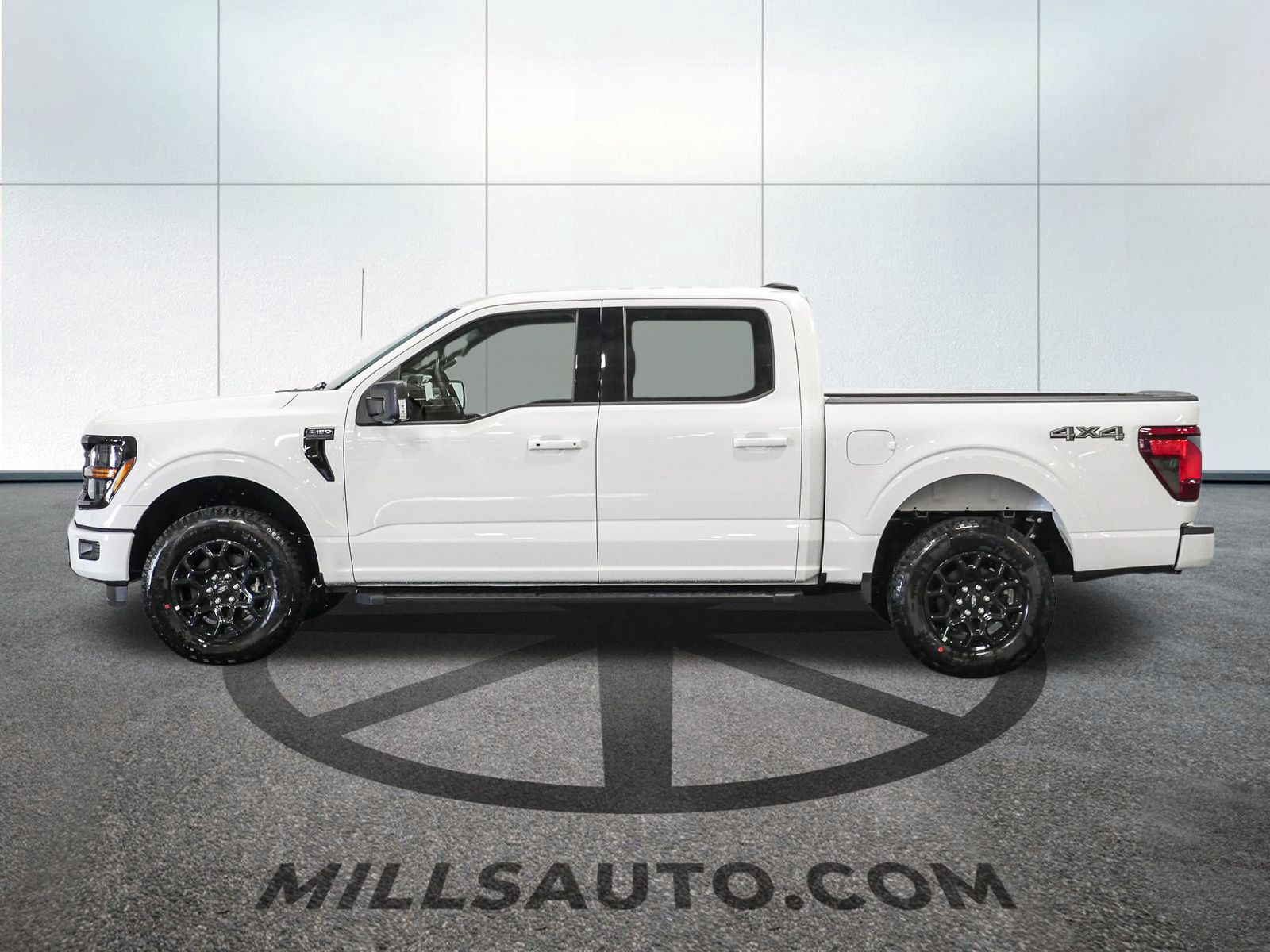 2025 Ford F-150 XLT photo 3