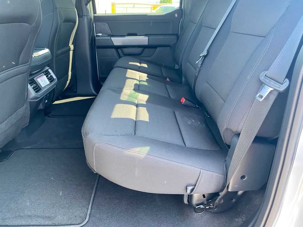 2025 Ford F-150 XLT photo 4