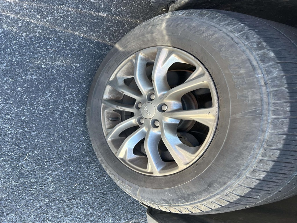 2019 Jeep Cherokee Latitude photo 9