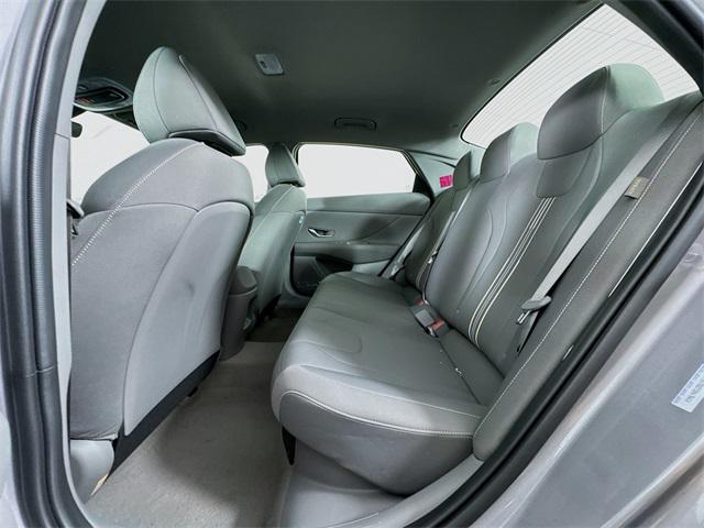 2025 Hyundai Elantra Hybrid SEL Sport photo 30