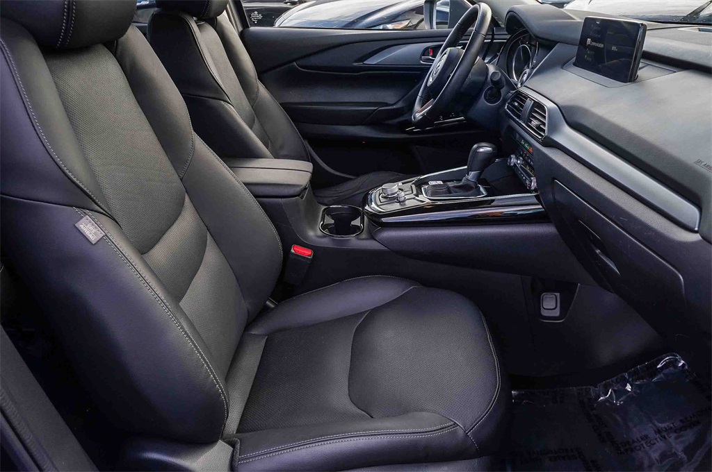 2023 Mazda CX-9 Touring photo 17