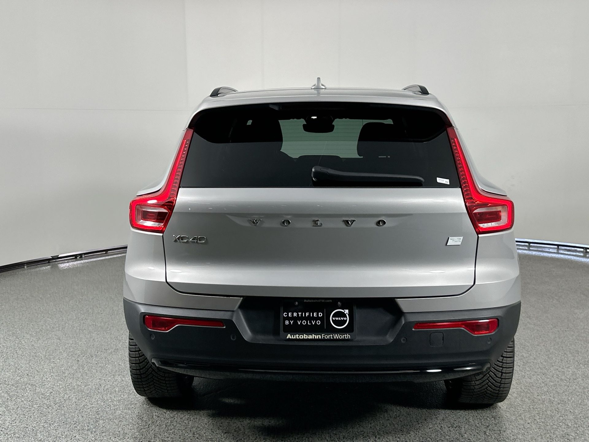 2023 Volvo XC40 Recharge Ultimate photo 5