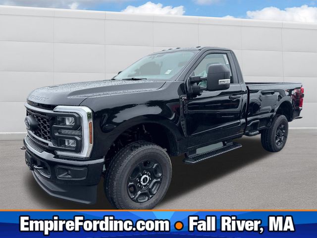 2025 Ford F-350 Super Duty XL's photo