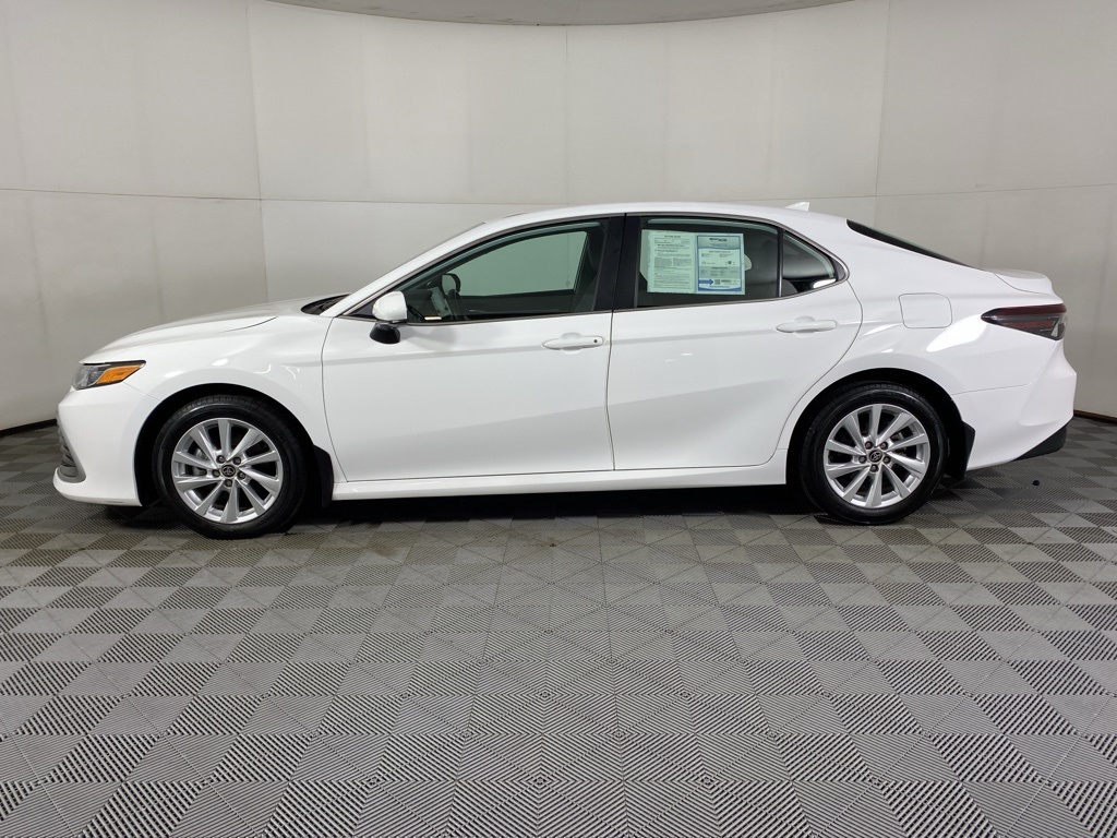 2024 Toyota Camry LE photo 14