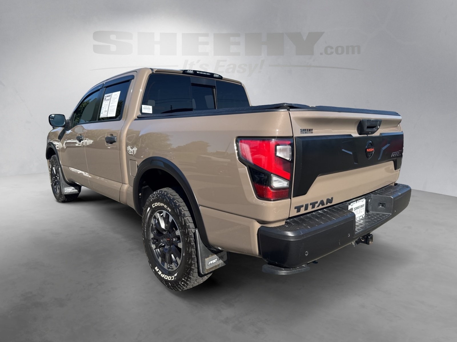 2021 Nissan Titan PRO-4X photo 14