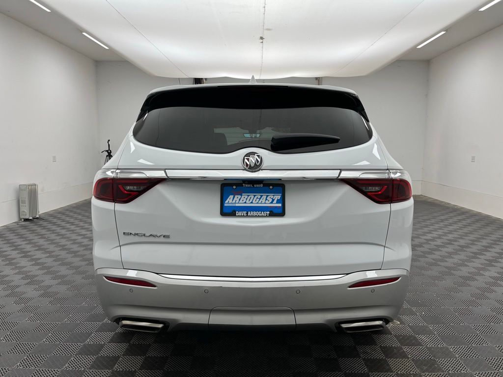 2024 Buick Enclave Premium photo 3