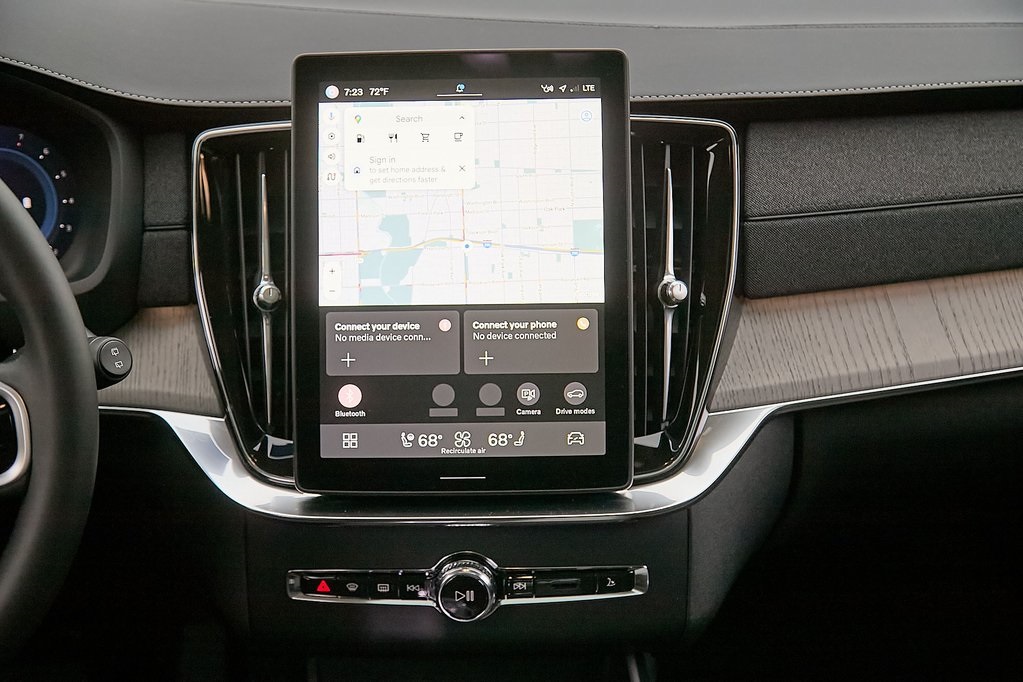 2025 VOLVO XC90 - Image 28