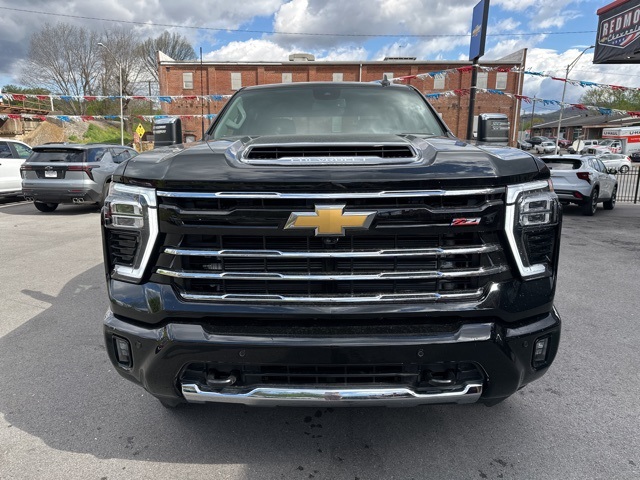 2025 Chevrolet Silverado 2500HD LT photo 4