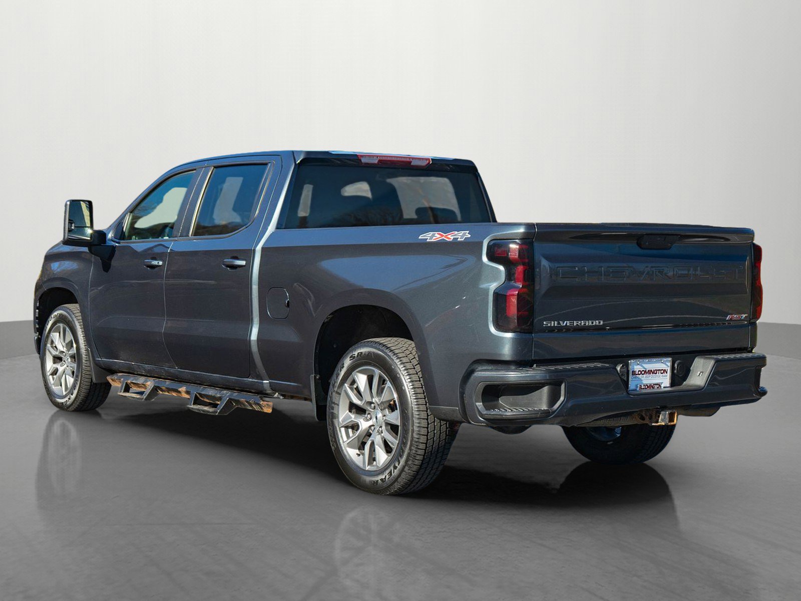 2021 Chevrolet Silverado 1500 RST photo 3