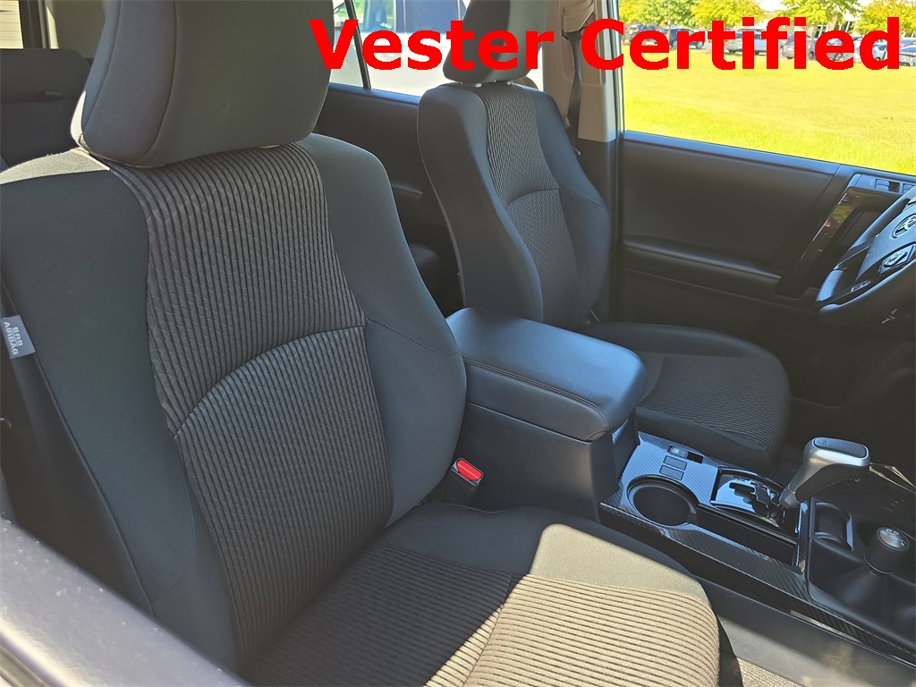 2024 Toyota 4Runner TRD Off-Road photo 9