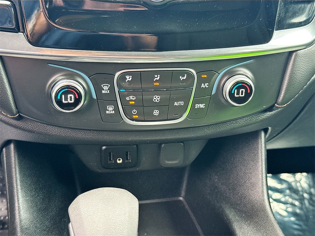 2021 Chevrolet Traverse LS photo 15