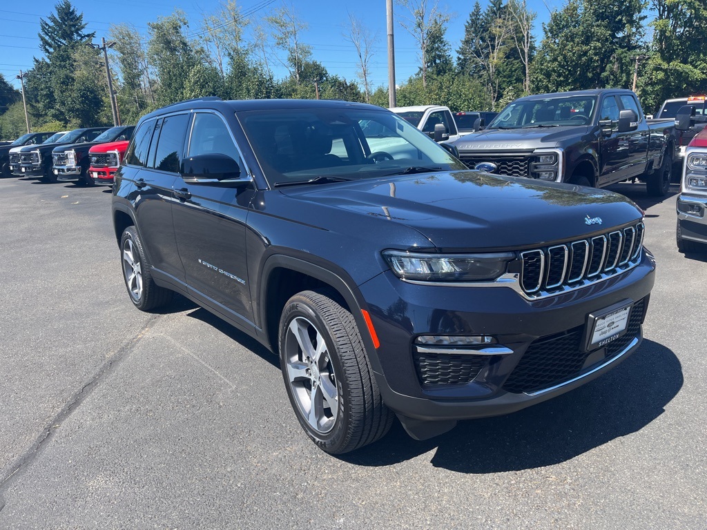 2023 Jeep Cherokee 4xe photo 2